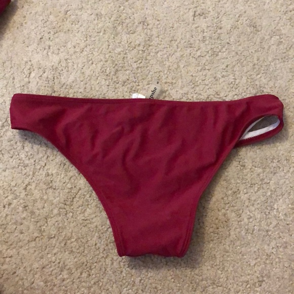 red bikini - Picture 3 of 4